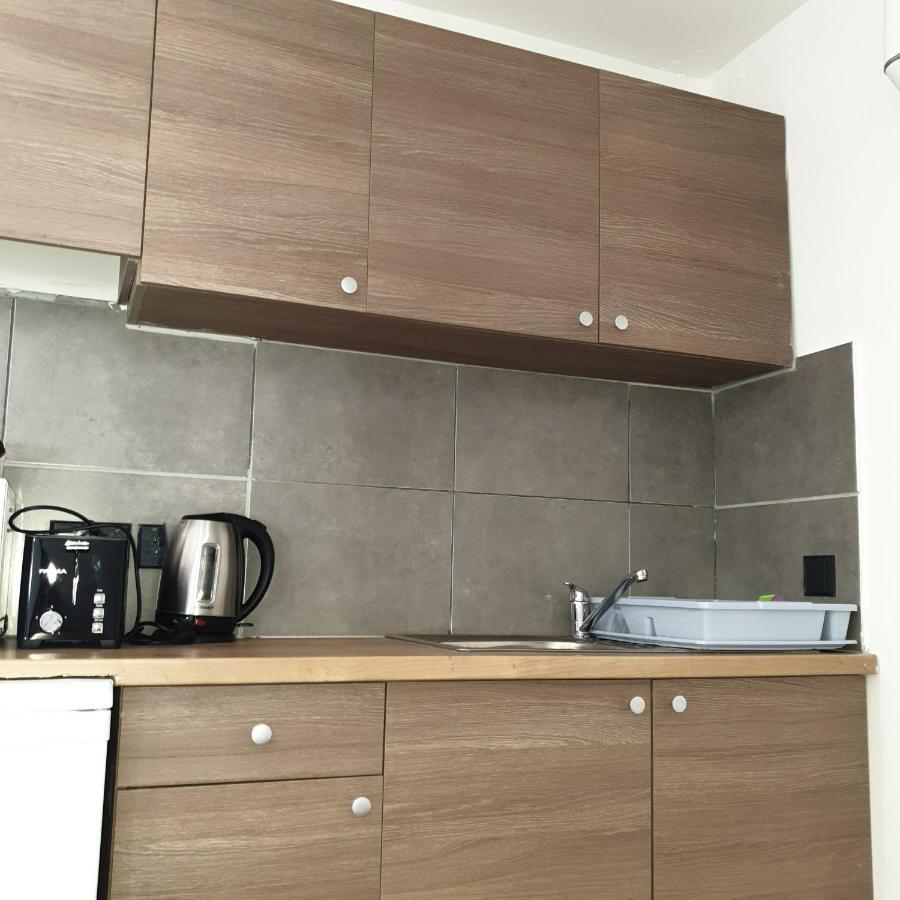 Ahoy Deluxe Apts Daire Aya Napa Dış mekan fotoğraf