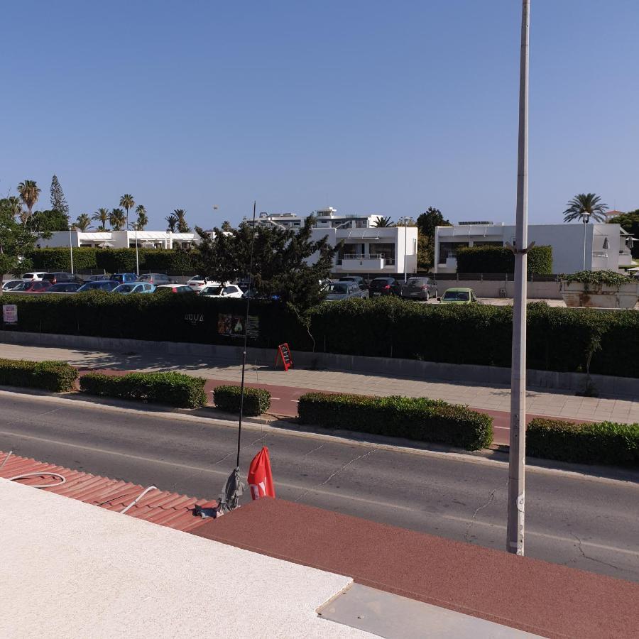 Ahoy Deluxe Apts Daire Aya Napa Dış mekan fotoğraf